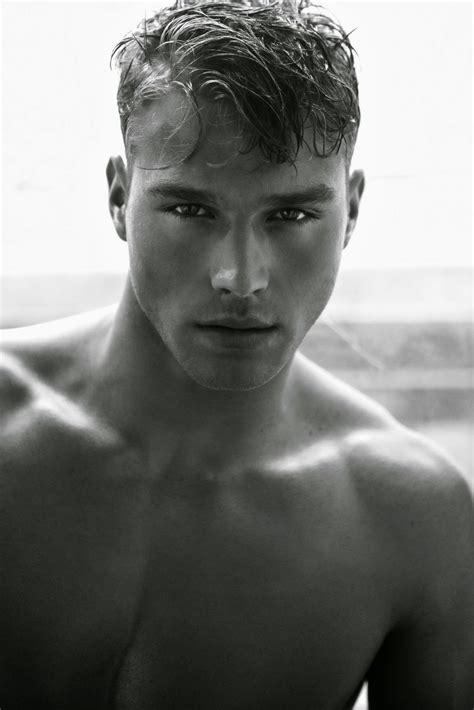 Pg. 436 Gay Amateur Male Models .